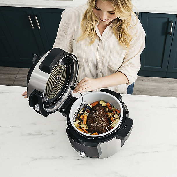 Ninja® Foodi® Max SmartLid Multi-Cooker 7.5 Litre Capacity OL750UK