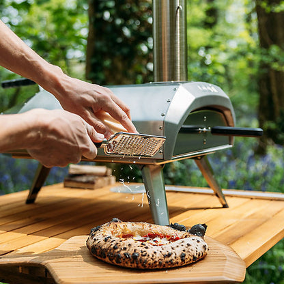 Ooni Karu 12 Multi-Fuel Pizza Oven and Pizza Peel Bundle